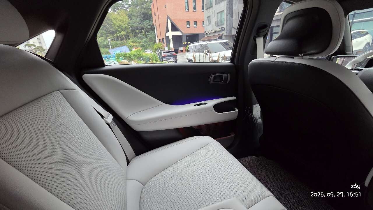 현대 아이오닉6 스탠다드 프레스티지 이미지6