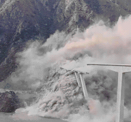 중국 쓰촨성 교량 붕괴 ㄷㄷㄷ 게시글 썸네일