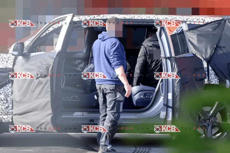 제네시스 GV90 코치도어 유출됐는데 멋지네요  썸네일