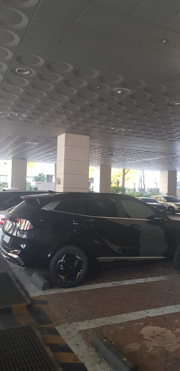 인생 세번째 차 구입 블랙 스포티지 맘에 들어요 이미지2