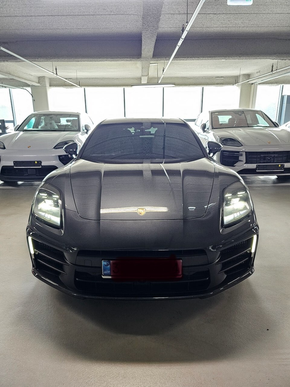 포르쉐 파나메라 4 이미지2