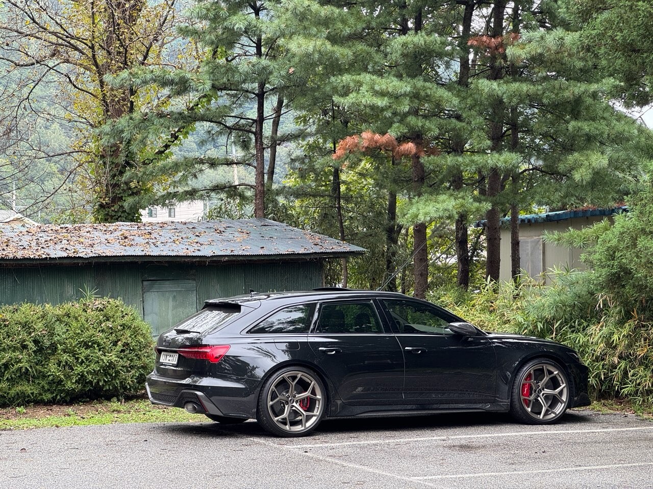 아우디 RS6 아반트 퍼포먼스 이미지1