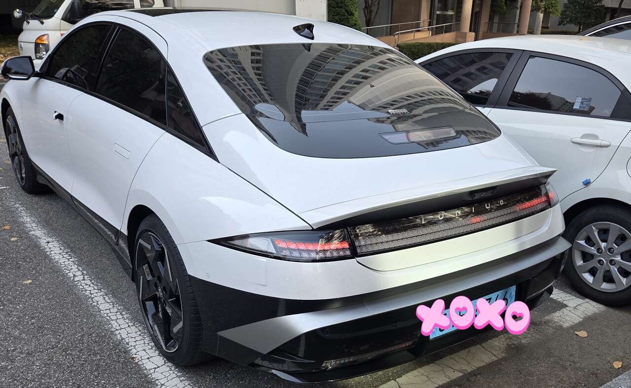 더뉴아이오닉6 이미지1