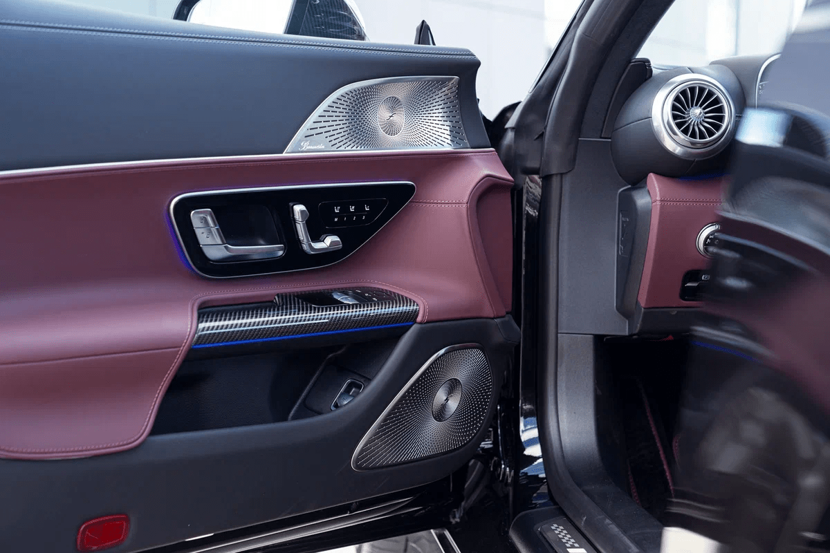 [신차사진] 메르세데스 벤츠 AMG GT 63 프로 썸네일