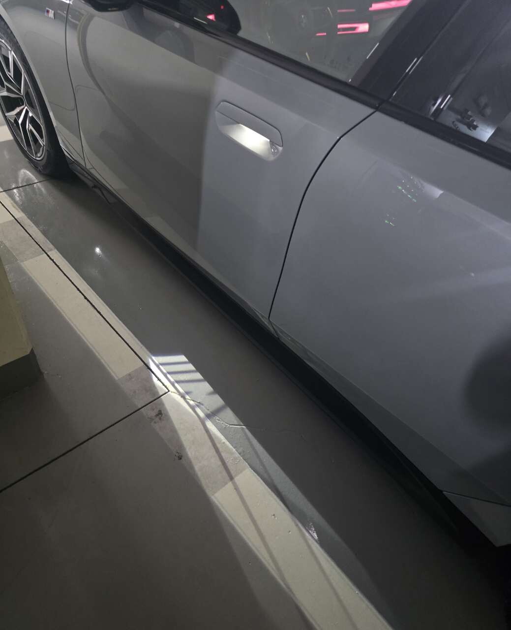 BMW I5입니다 이미지3