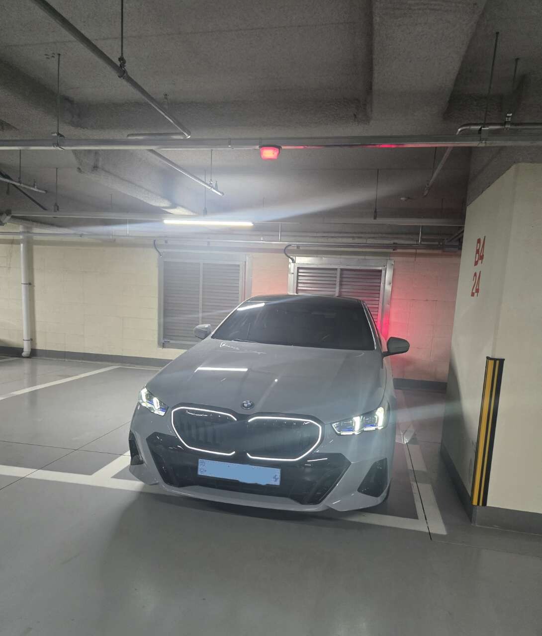 BMW I5입니다 이미지2