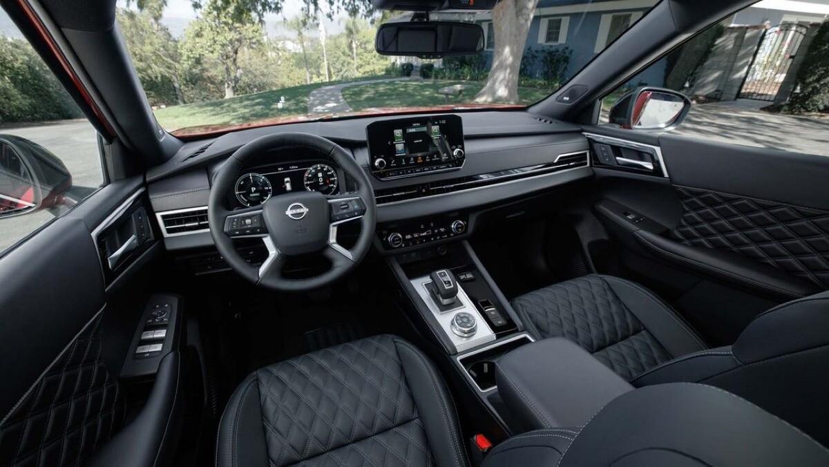 “사골 설렁탕“ 먹다가 토나온 아빠들!! 새로나온 닛산 신차 ”충격“ 썸네일