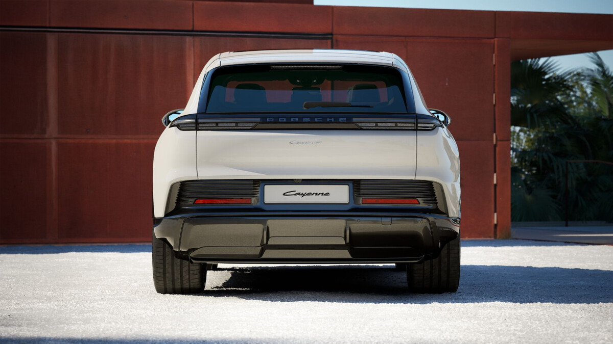 포르쉐,,,, 타이칸 4 깡통 vs 카이엔 전기차 깡통  썸네일