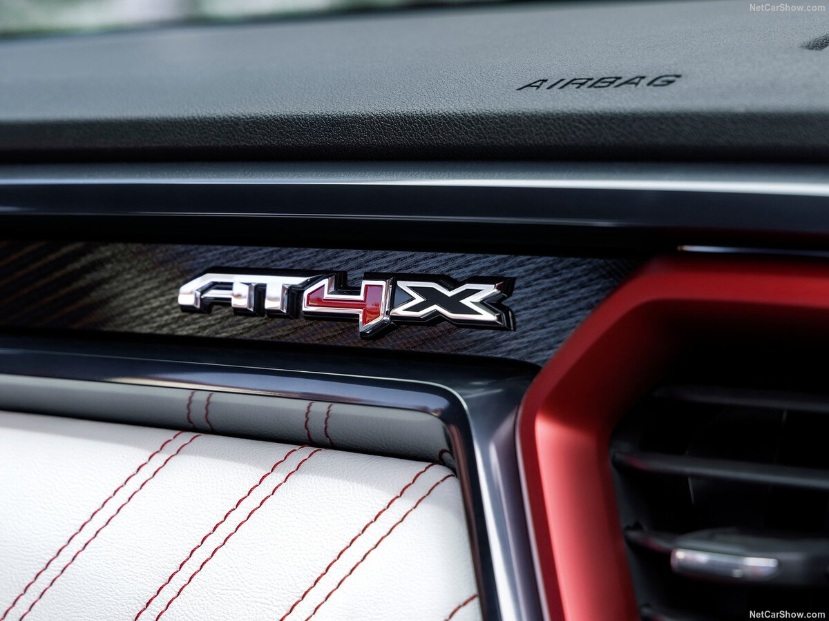 [국내 인증 통과] 2025 지엠씨 캐니언 AT4x 썸네일