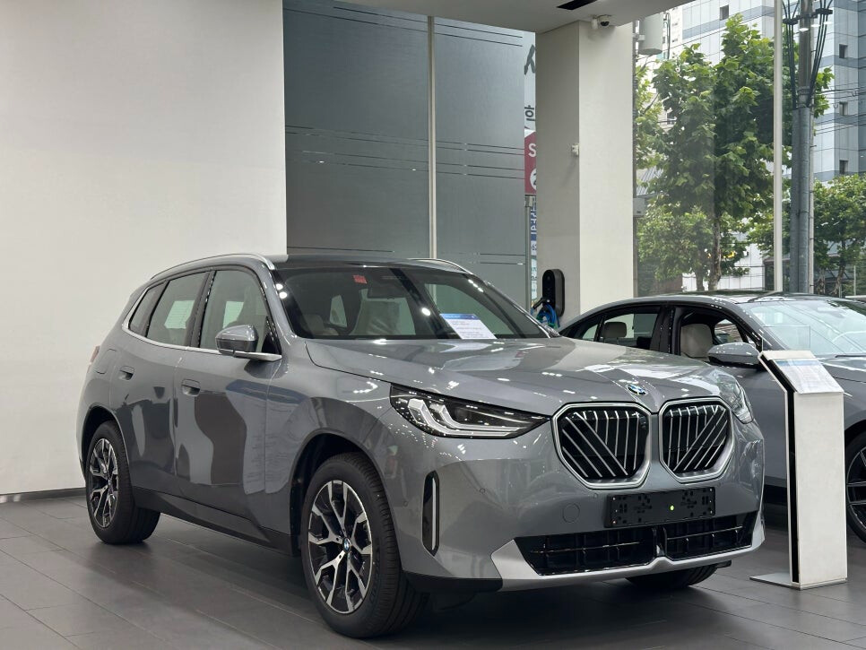 볼 때마다 못생겨서 안타까운 차  게시글 썸네일