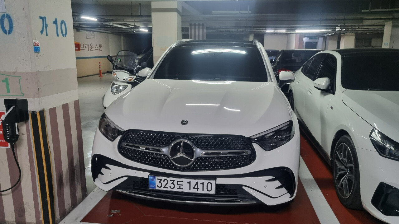벤츠 GLC-클래스 GLC 300 4matic AMG 라인 이미지1