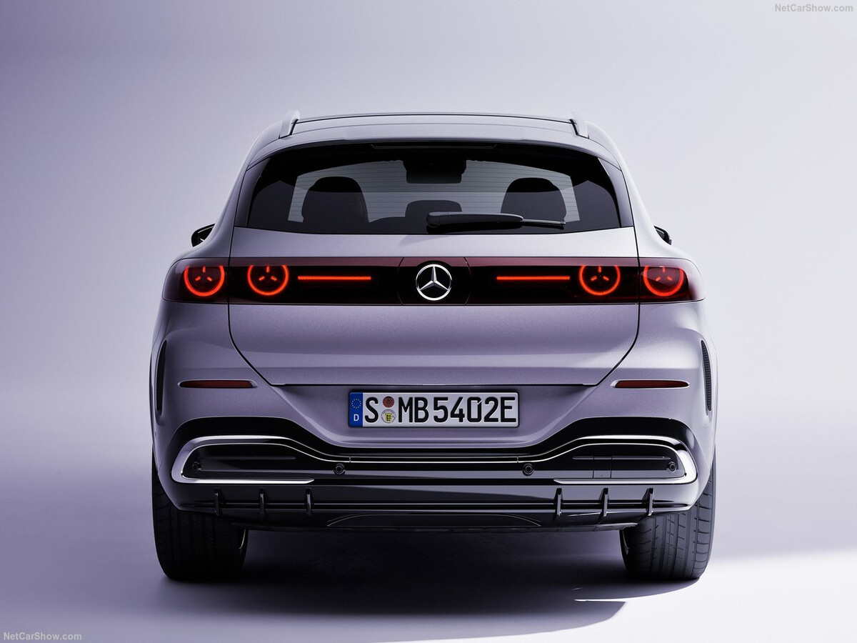 벤츠 디자이너들 줄빠따 한 번 쳐야할듯  썸네일