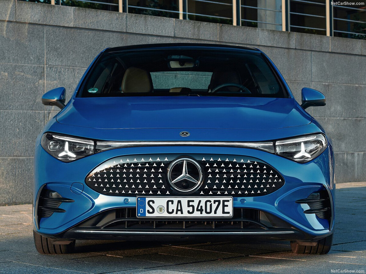 벤츠 디자이너들 줄빠따 한 번 쳐야할듯  썸네일