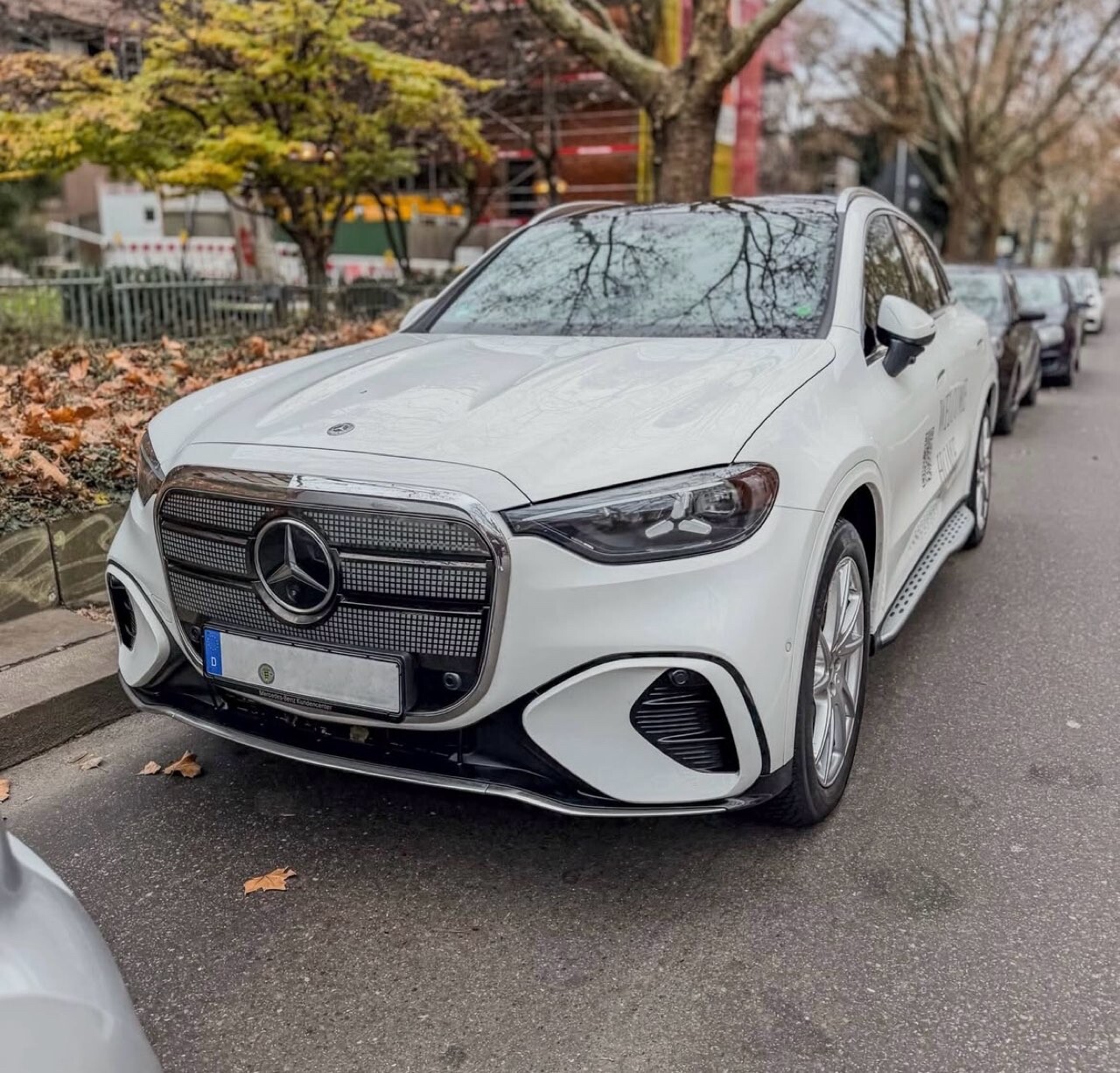 벤츠 GLC 전기차 실물 ㅋㅋ;; 게시글 썸네일