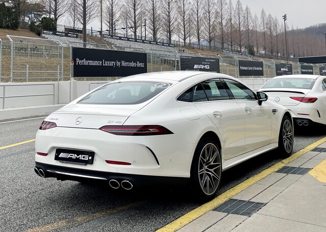 브랜드 빼고 얼굴만 봤을때 m850i vs amg gt43  썸네일