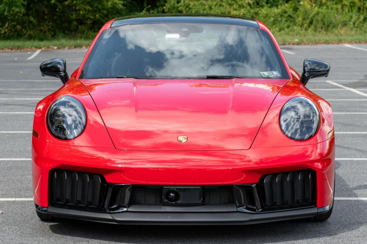 [신차사진] 2026 포르쉐 911 카레라 4 GTS 쿠페 썸네일