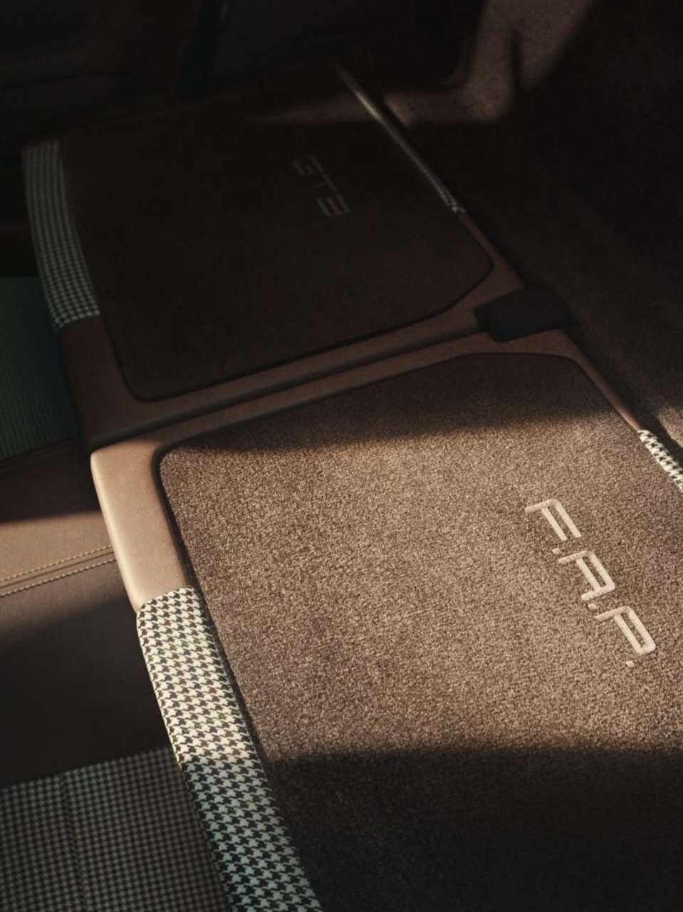 포르쉐 911 GT3 90 F.A.P. 공개 썸네일