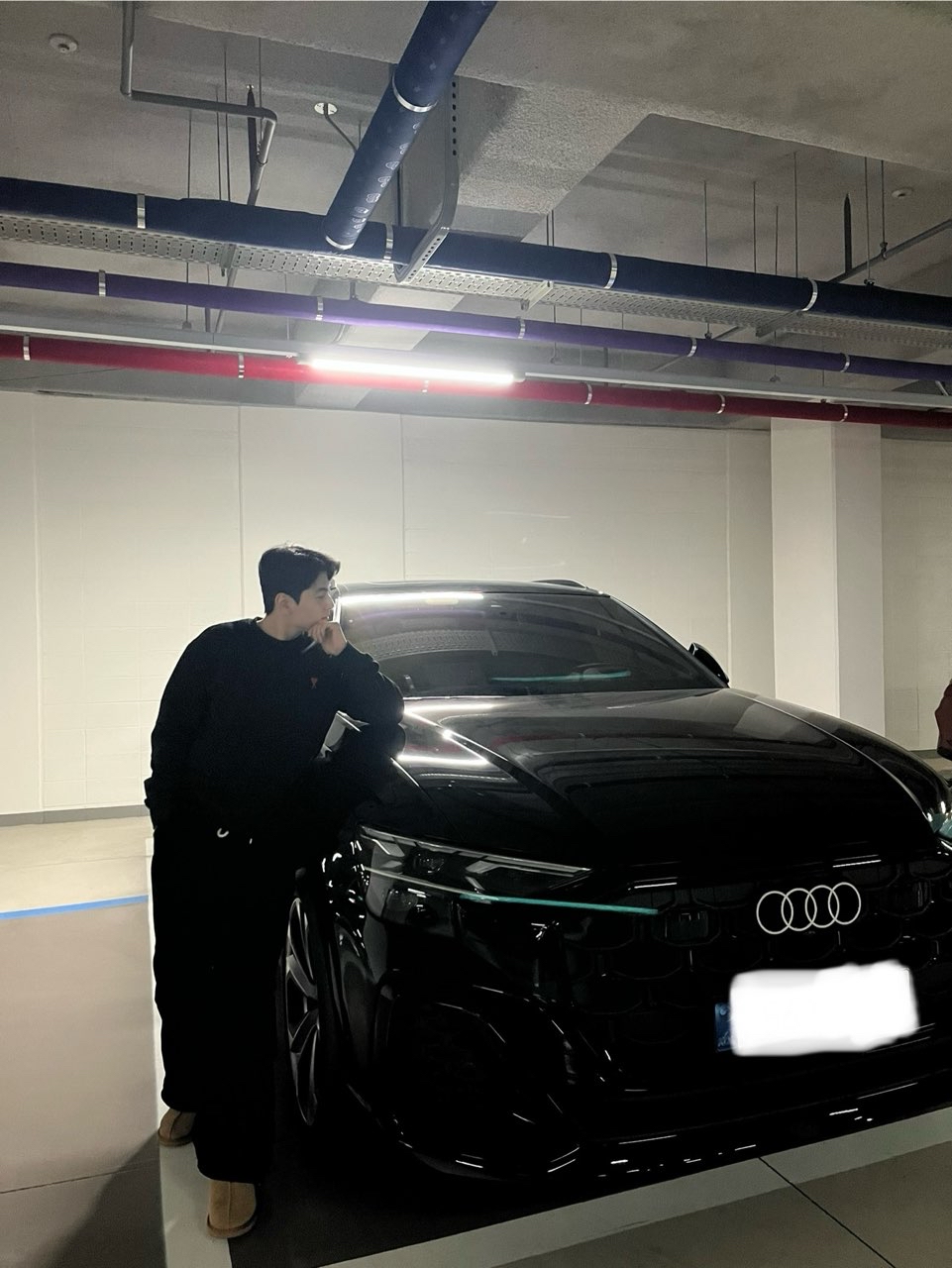 Q8 고민은 출고만 늦출 뿐 썸네일 이미지