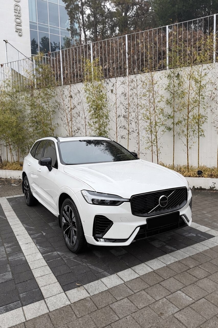 볼보 XC60 B5 울트라 다크 썸네일 이미지