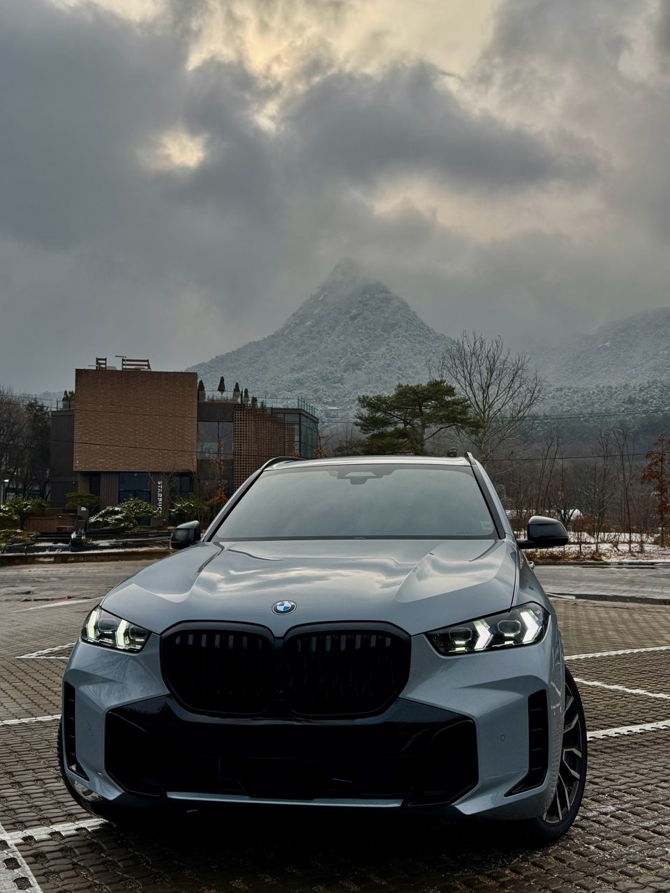 BMW X5 xDrive 40i M 스포츠 7인승 P2 게시글 썸네일