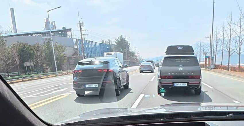 르노 필랑트 vs 싼타페 초밥 후면 디자인 비교  게시글 썸네일
