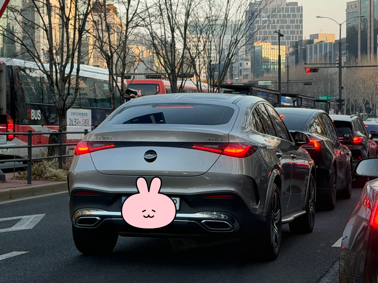 도로에서 벤츠 볼때마다 궁금한점  게시글 썸네일