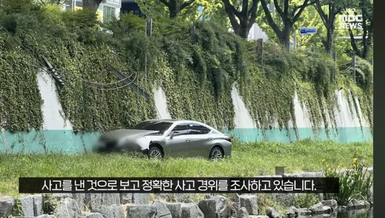 차 출고 당일 인수하다가 사고난 렉서스 차주;  게시글 썸네일