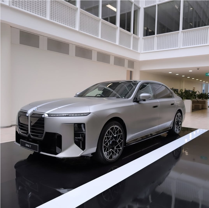 BMW 7시리즈 페리 뇌이징 완료요 (못삼)  게시글 썸네일