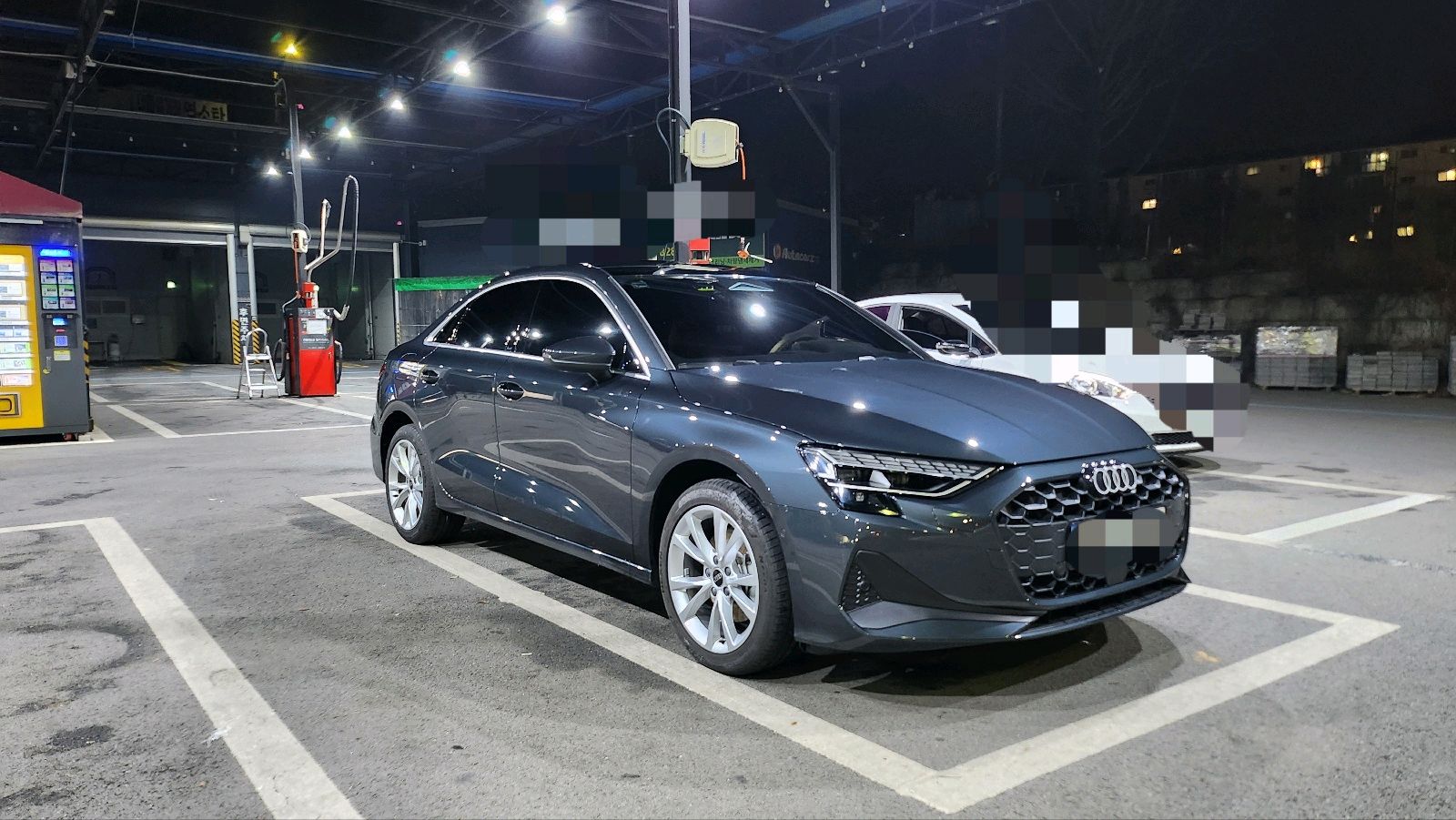 아우디 A3 40 TFSI 썸네일 이미지