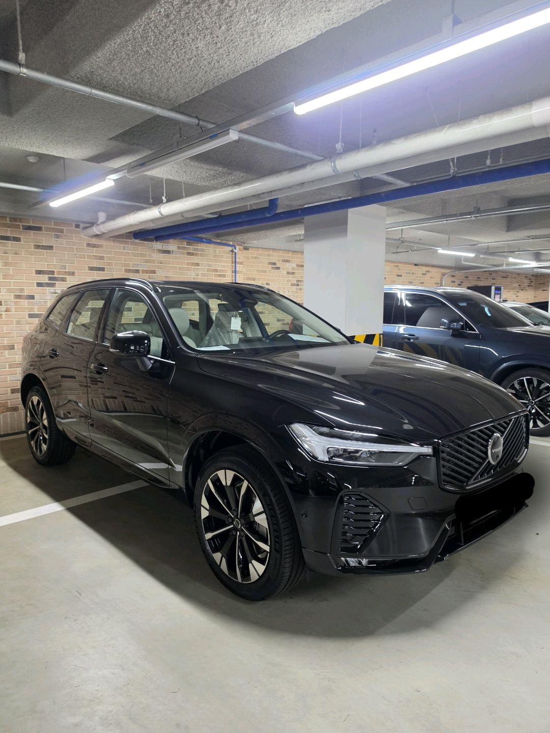 2026년형 XC60 B5 Ultra Dark/Onyx black 썸네일 이미지