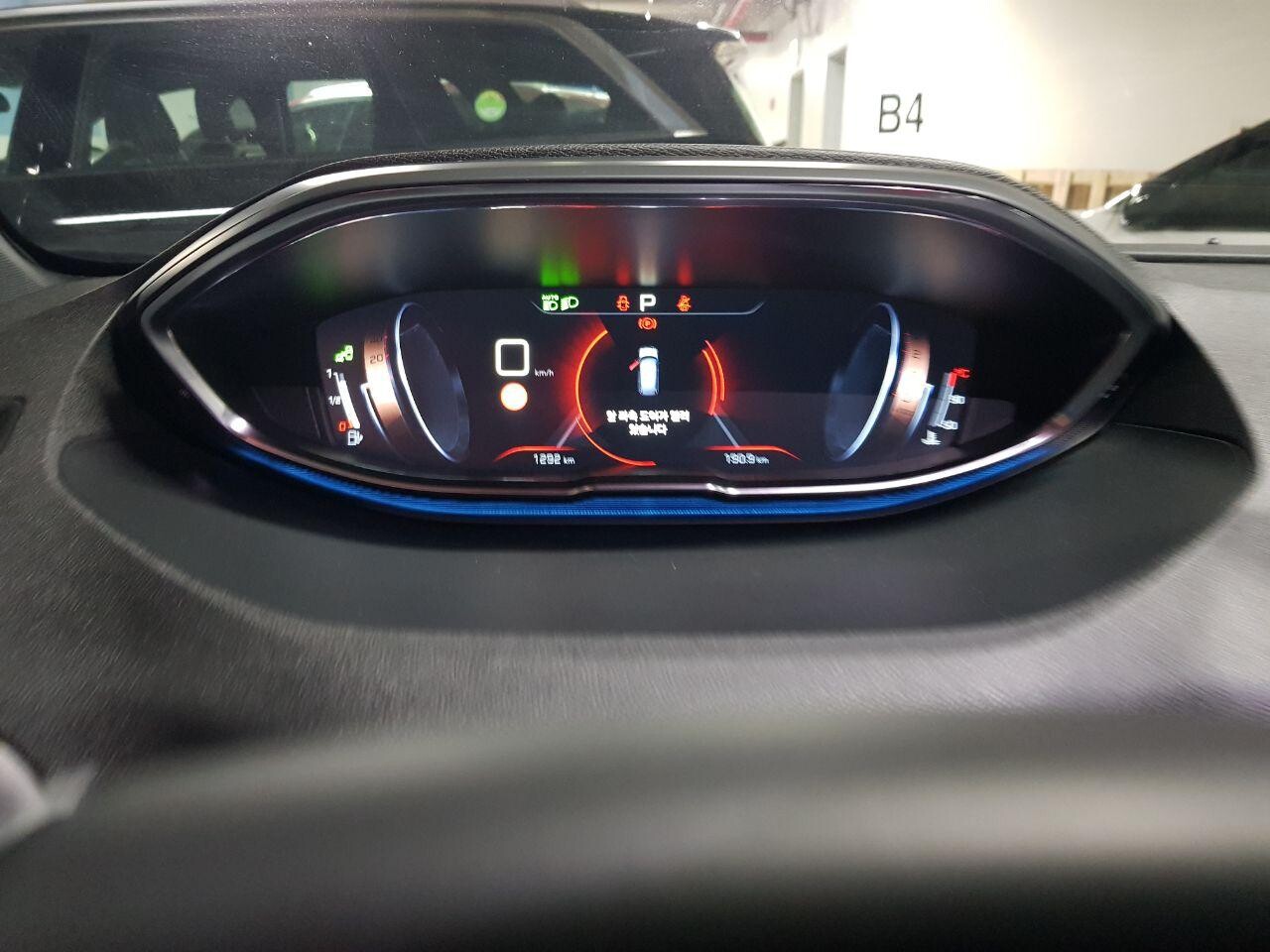 푸조 5008 GT 라인 이미지2