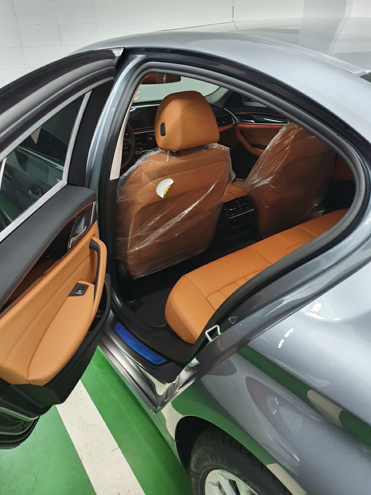 BMW 5시리즈 520i 럭셔리 OE 게시글 썸네일