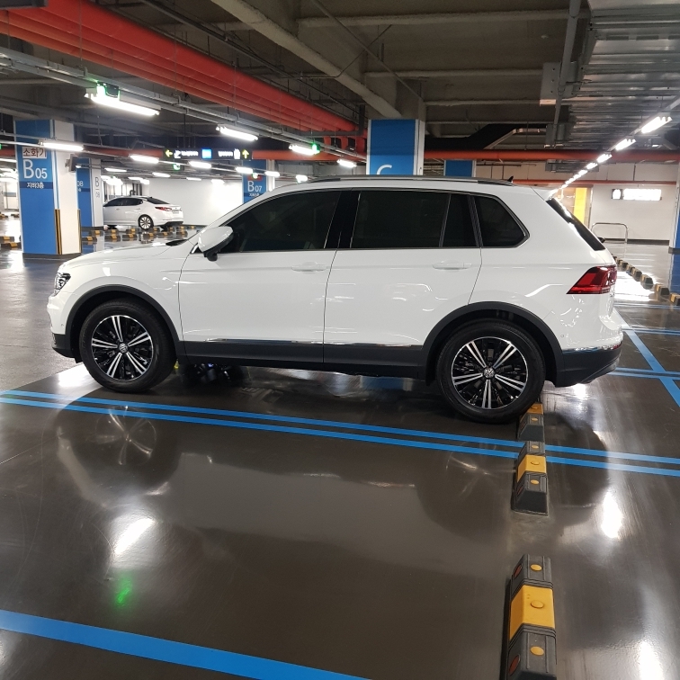 폭스바겐 티구안 2.0 TDI 프레스티지 썸네일 이미지