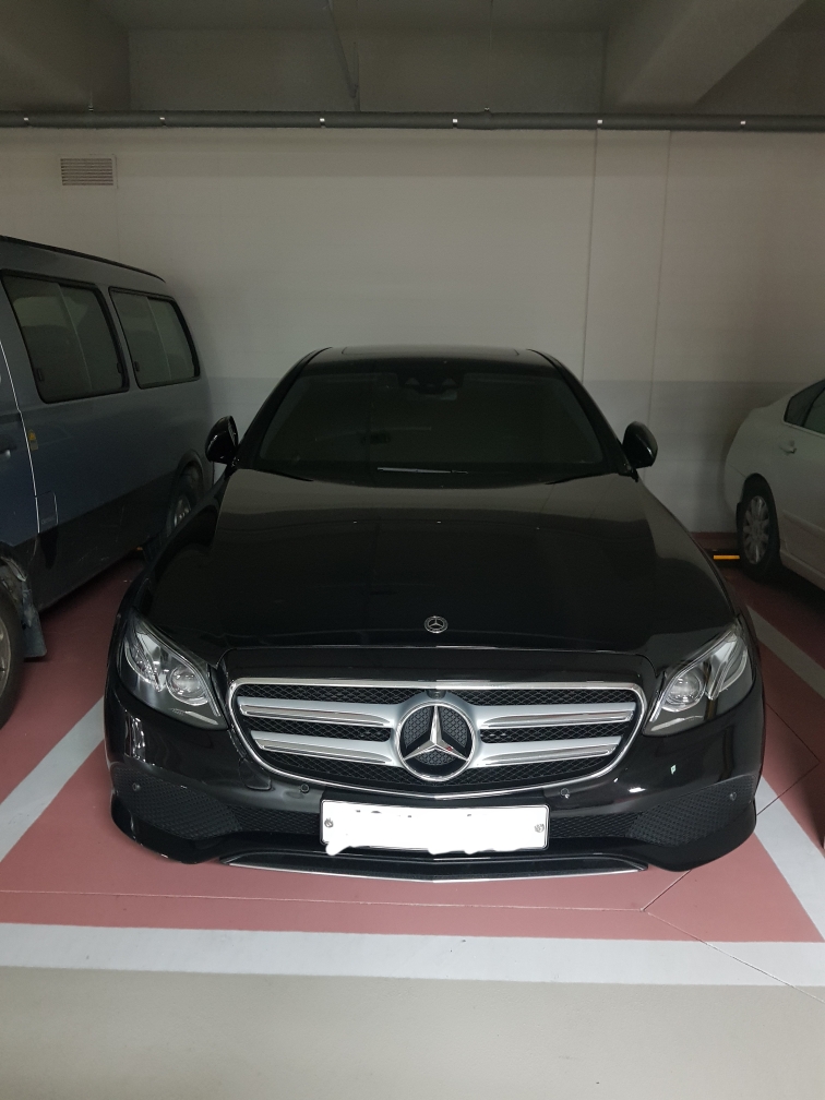 벤츠 E-클래스 E 300 아방가르드 게시글 썸네일