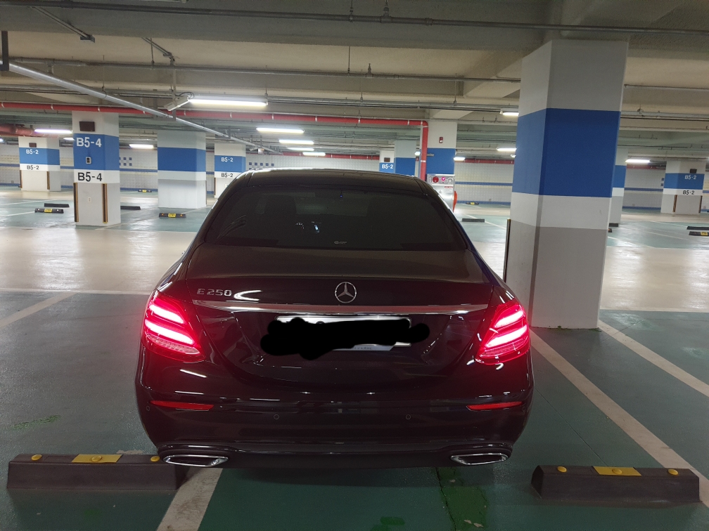 벤츠 E-클래스 E 250 아방가르드 게시글 썸네일