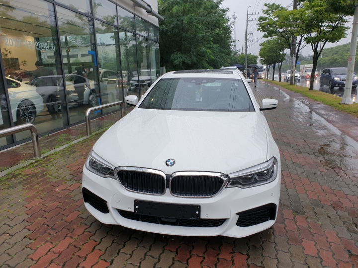 BMW 5시리즈 520d M 스포츠 플러스 OE 게시글 썸네일