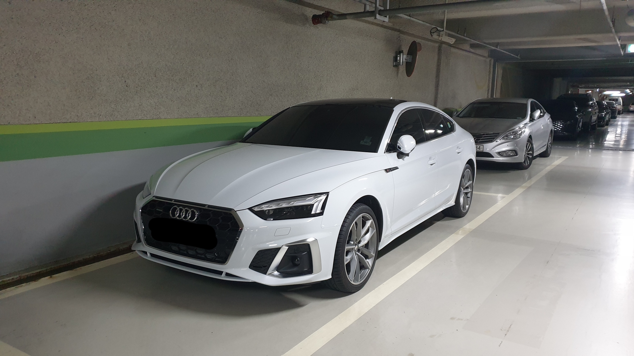 아우디 A5 45 TFSI 콰트로 프리미엄 스포츠백 썸네일 이미지