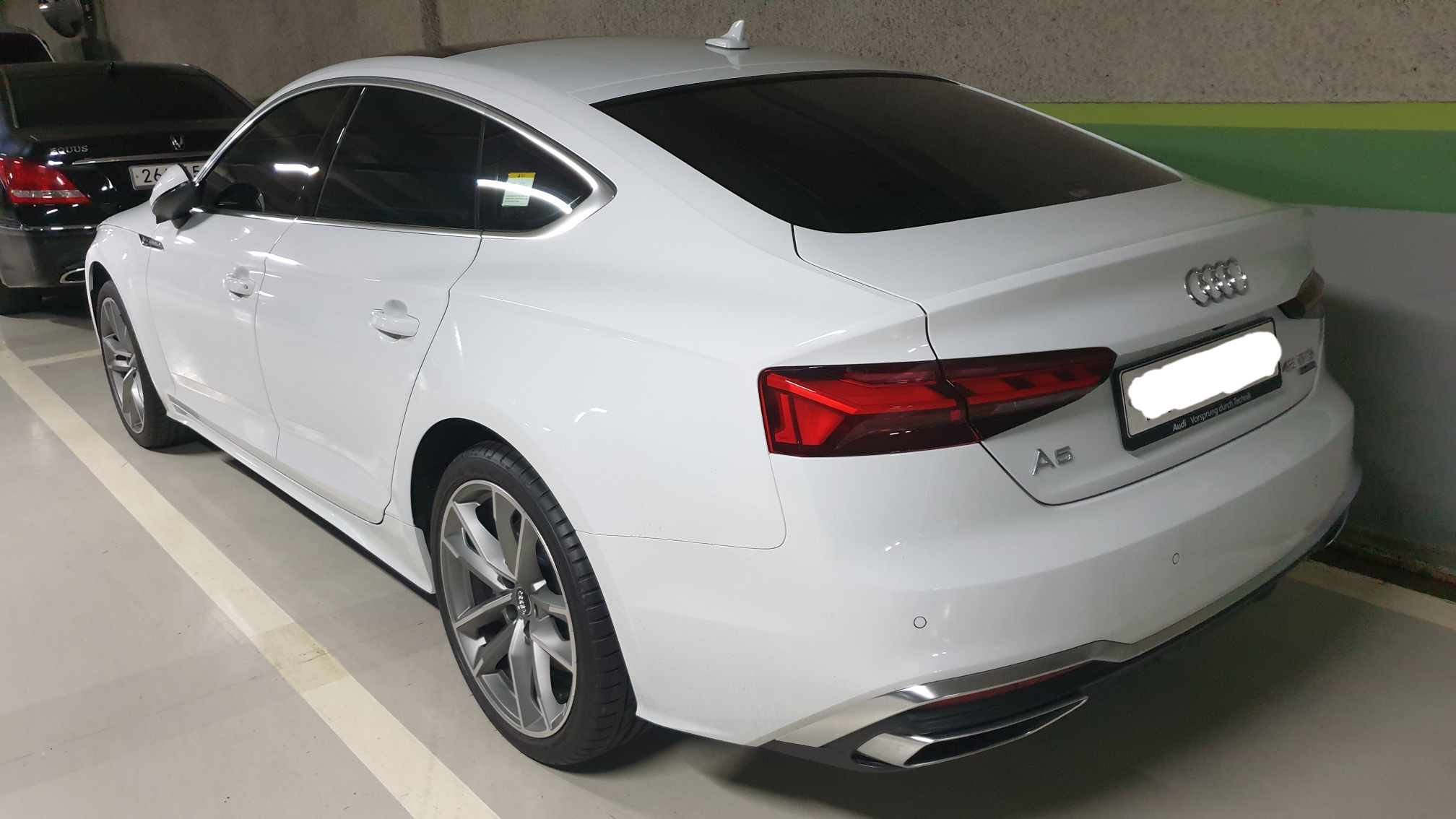 아우디 A5 45 TFSI 콰트로 프리미엄 스포츠백 썸네일 이미지