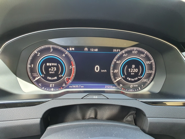 폭스바겐 아테온 2.0 TDI 엘레강스 프리미엄 썸네일 이미지