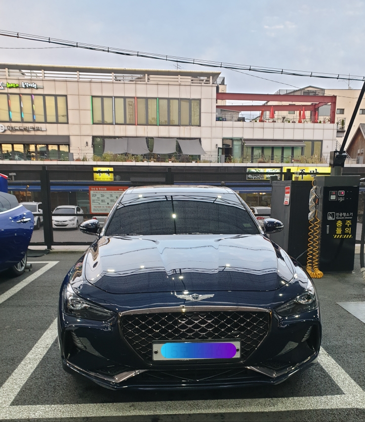 제네시스 G70 2.0T AWD 스포츠 패키지 썸네일 이미지