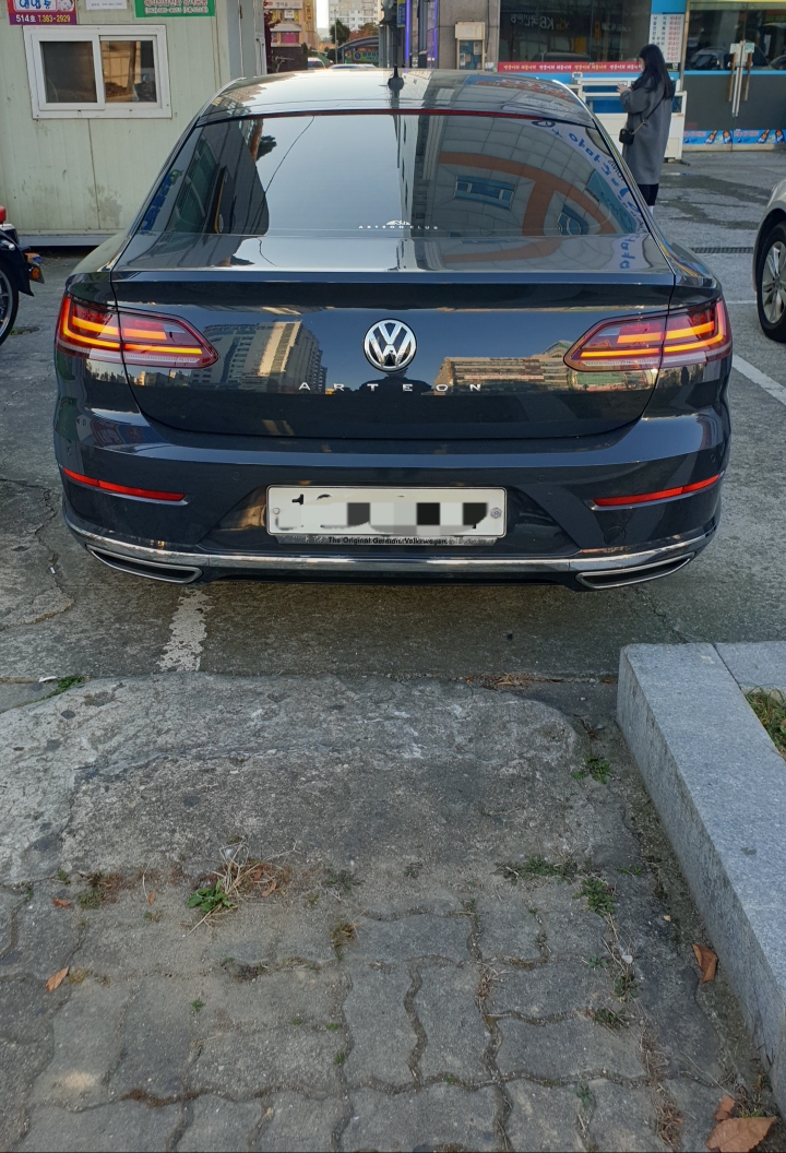 폭스바겐 아테온 2.0 TDI 엘레강스 프리미엄 썸네일 이미지