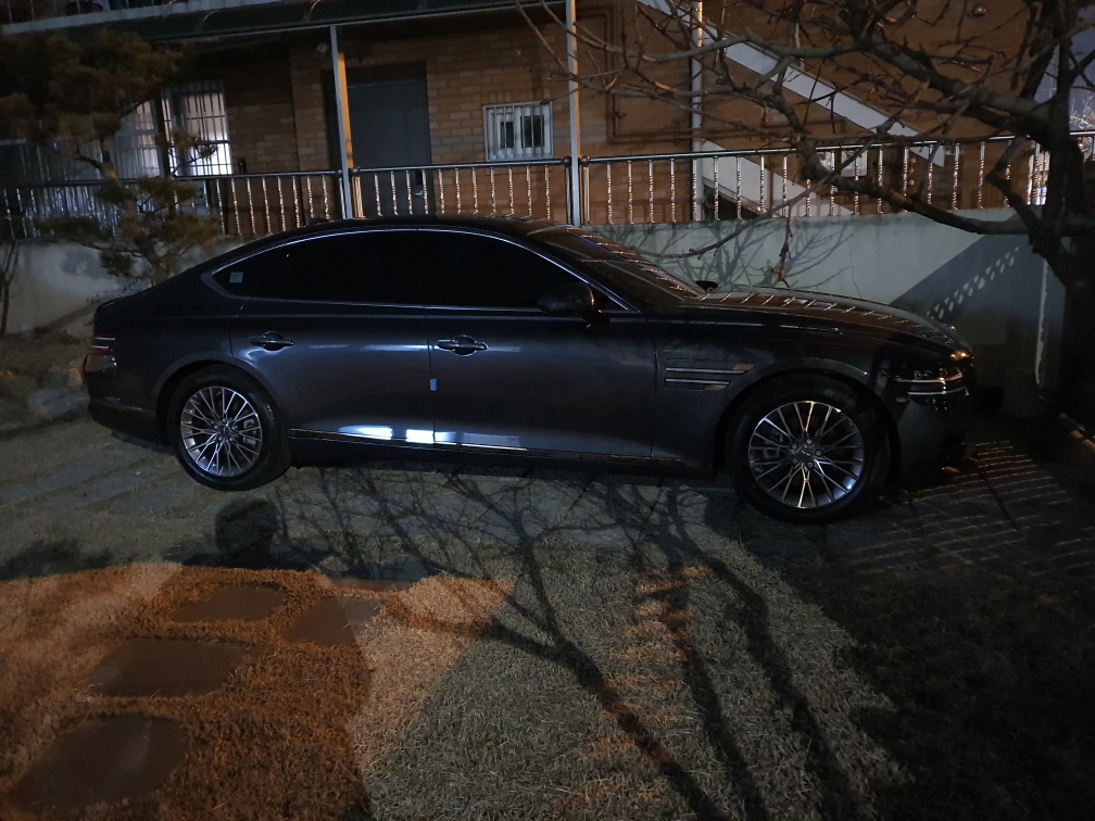 제네시스 G80 가솔린 2.5 터보 AWD 파퓰러 패키지 썸네일 이미지