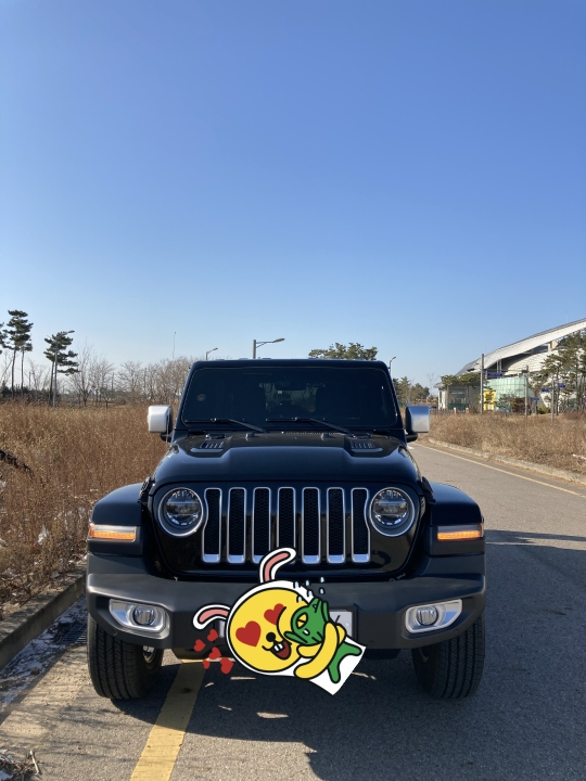 지프 랭글러 오버랜드 4도어 썸네일 이미지