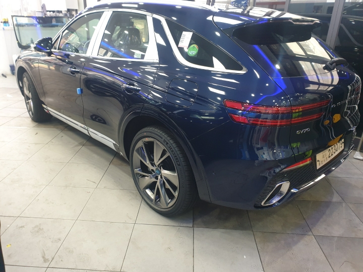 제네시스 GV70 가솔린 2.5 터보 AWD 파퓰러II 패키지 썸네일 이미지