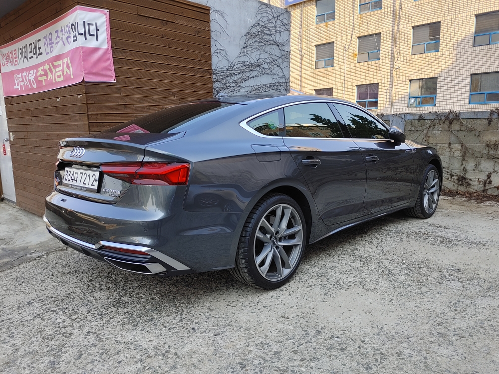 아우디 A5 45 TFSI 콰트로 프리미엄 스포츠백 썸네일 이미지