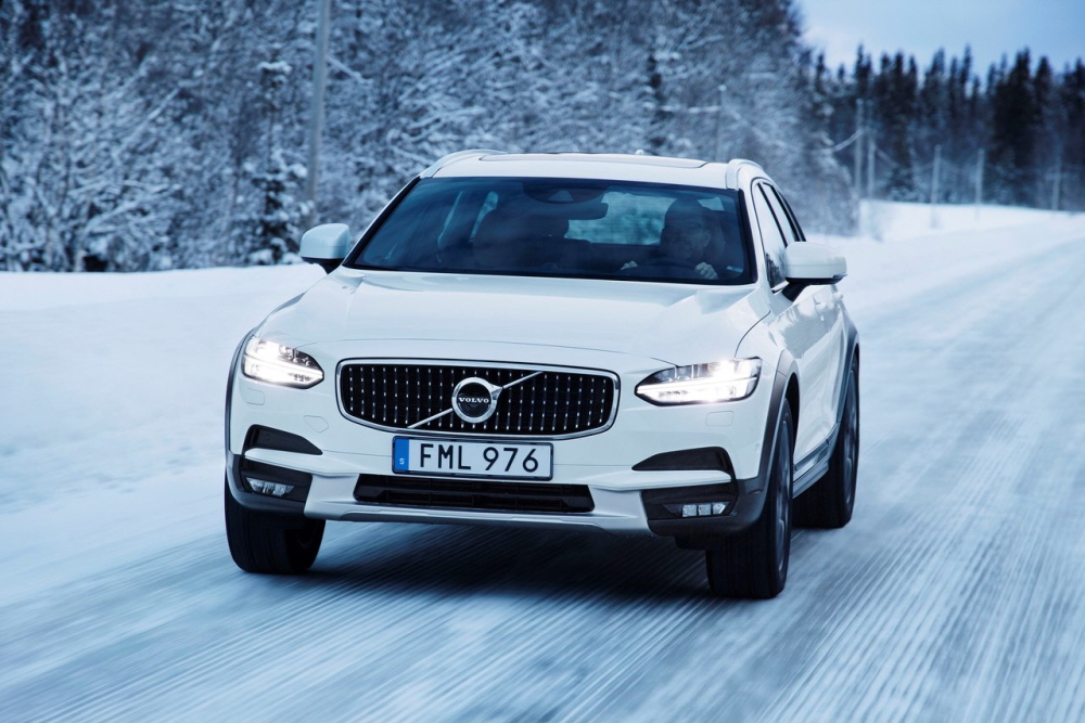 V90 크로스컨트리 외장 사진 1