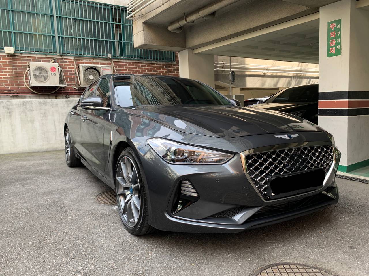 제네시스 G70 2.0T 엘리트 2WD 썸네일 이미지