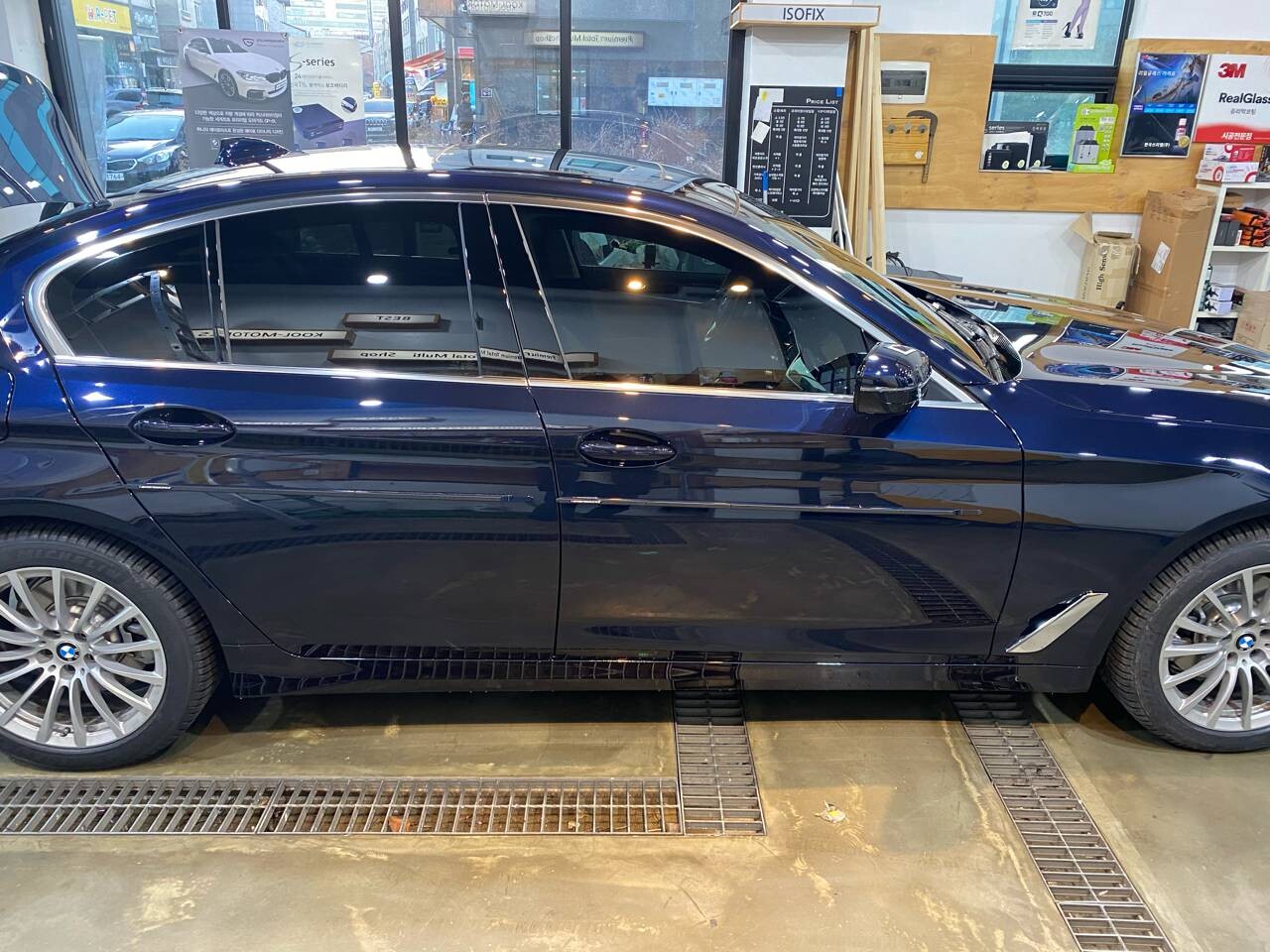 BMW 5시리즈 520i 럭셔리 OE 이미지1