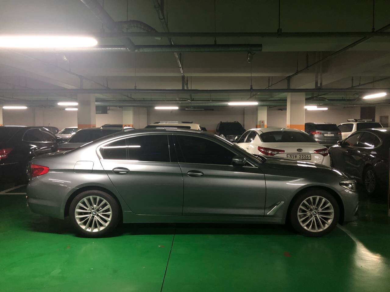 BMW 5시리즈 520d 럭셔리 플러스 OE 이미지1