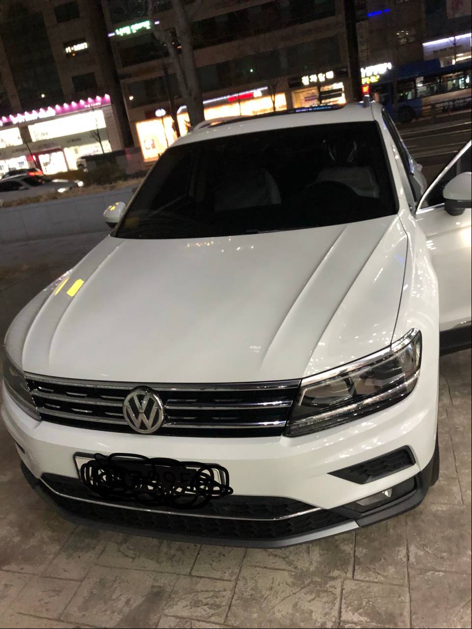 폭스바겐 티구안 2.0 TDI 프레스티지 썸네일 이미지